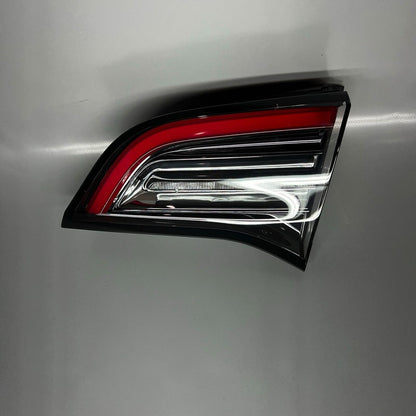 1502089-00-B TESLA MODEL 3 Y TAIL LIGHT INNER RIGHT 2017 2018 2019 2020 2021 2022 2023 2024 