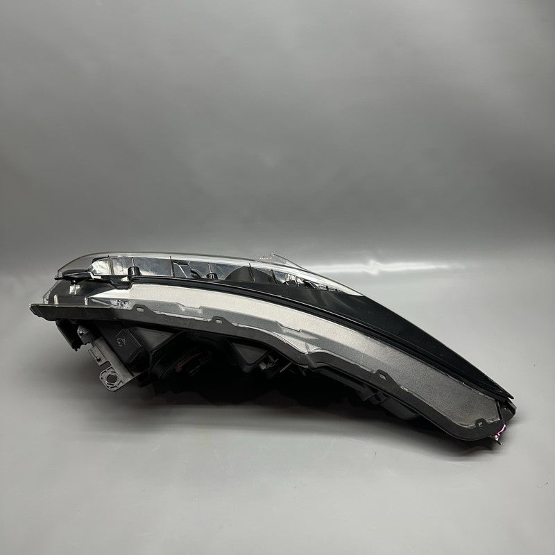 HONDA HR-V HEADLIGHT RIGHT PASSENGER 2019 2020 2021 2022 HALOGEN OEM 