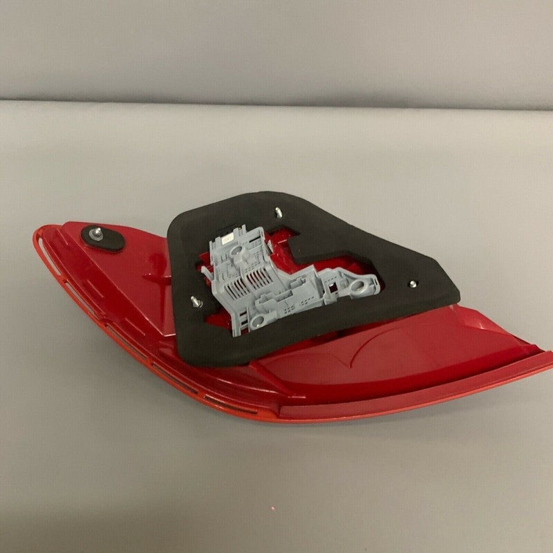 A2049060703 MERCEDES BENZ C250 TAIL LIGHT RIGHT SIDE 2012 2013 2014 LED OEM A2049060703