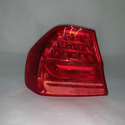 21 830 102 BMW 328 335 TAIL LIGHT LEFT DRIVER 21830102 LED SEDAN 2009 2010 2011 0EM