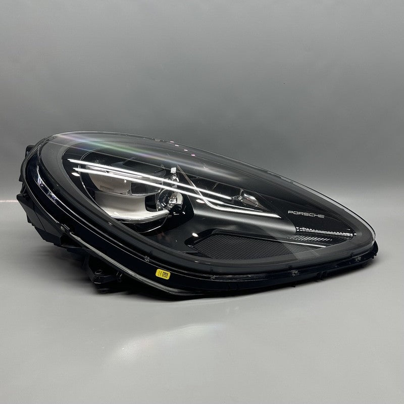 PORSCHE MACAN HEADLIGHT RIGHT PASSENGER FULL LED 2019 2020 2021 OEM 95