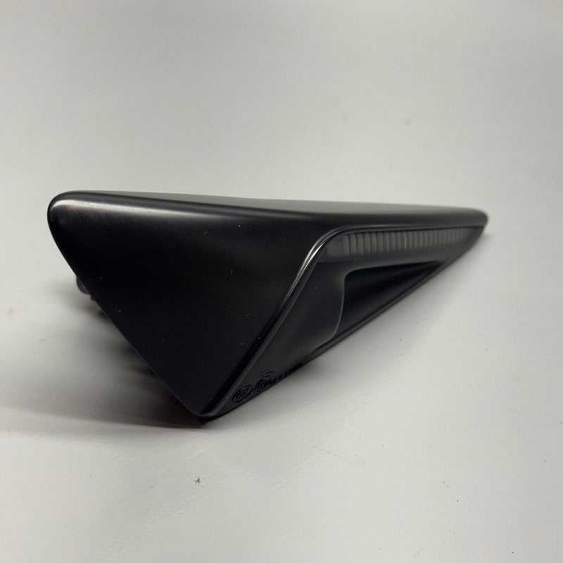 TESLA MODEL 3 Y FENDER CAMERA MARKER LEFT 2017 2018 2019 2020 2021 202