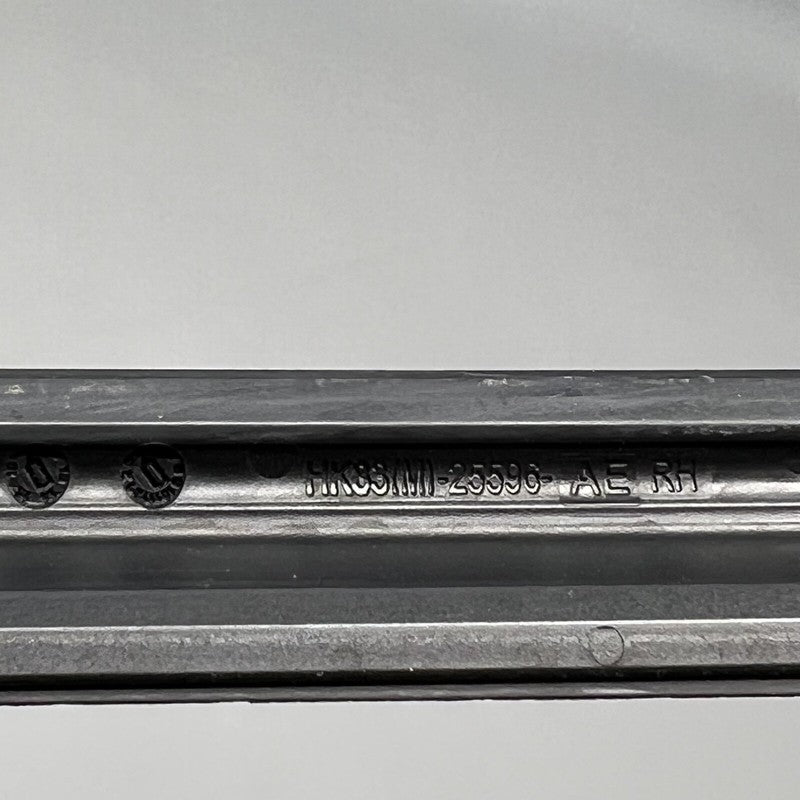 HK83M25596-AE JAGUAR F-PACE DOOR WINDOW MOLDING RIGHT REAR 2017 18 19 20 21 2022 HK83M25596-AE
