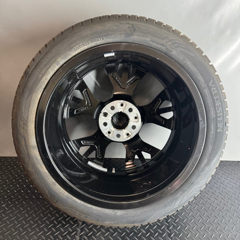 BMW 120 HATCHBACK 220 WHEEL RIM 18 INCH 2024 2025 OEM 5A35E68