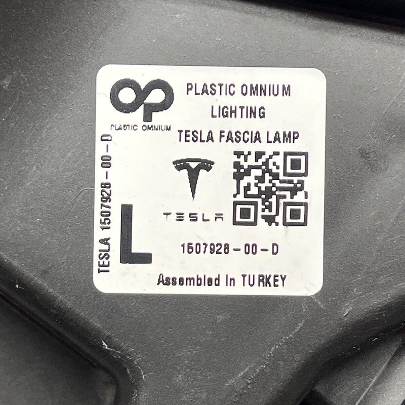 1507928-00-D TESLA MODEL Y FOG LIGHT LEFT DRIVER 2020 2021 2022 2023 2 PIN 1507928-00-D