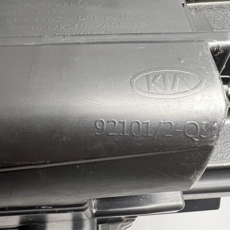 92101-Q5 KIA SELTOS HEADLIGHT RIGHT PASSENGER 2021 2022 2023 LED OEM 92101-Q5