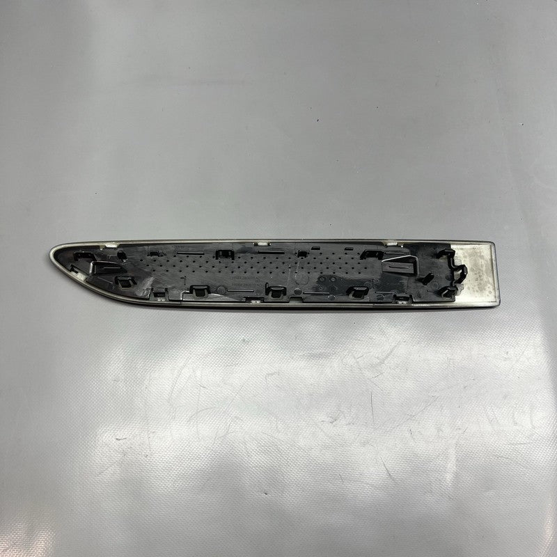T4A30230 JAGUAR F-PACE FENDER TRIM RIGHT BLACK 2017 2018 2019 2020 2021 2022 2023 OEM