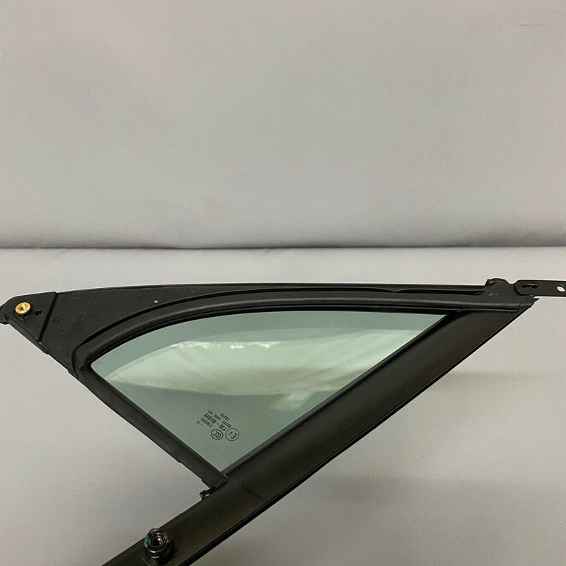 7P6845114E PORSCHE CAYENNE RIGHT FRONT DOOR CORNER GLASS 2010 2011 2012 2013 2014 2015 2016