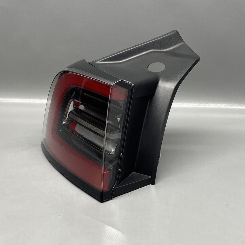 1502086-00-D TESLA MODEL Y TAIL LIGHT LEFT DRIVER 1502086-00-D 2020 2021 2022 LED OEM
