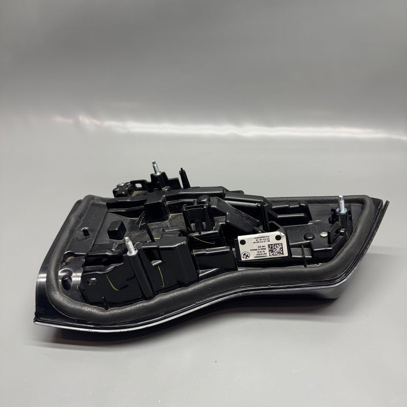 BMW X3 TAIL LIGHT INNER RIGHT PASSENGER 2022 2023 2024 LED OEM H494630
