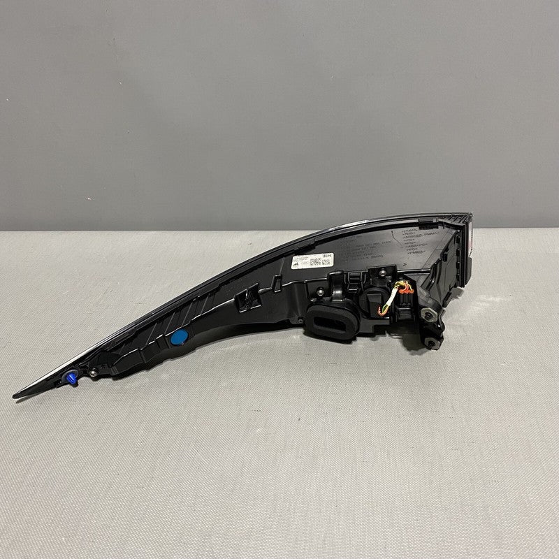 RANGE ROVER EVOQUE TAIL LIGHT RIGHT PASSENGER K8D2-13404-BE OEM 2018 2