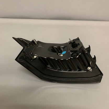 1034333-00-A TESLA MODEL X TAIL LIGHT RIGHT PASSENGER SIDE 2016 2017 2018 2019 OEM