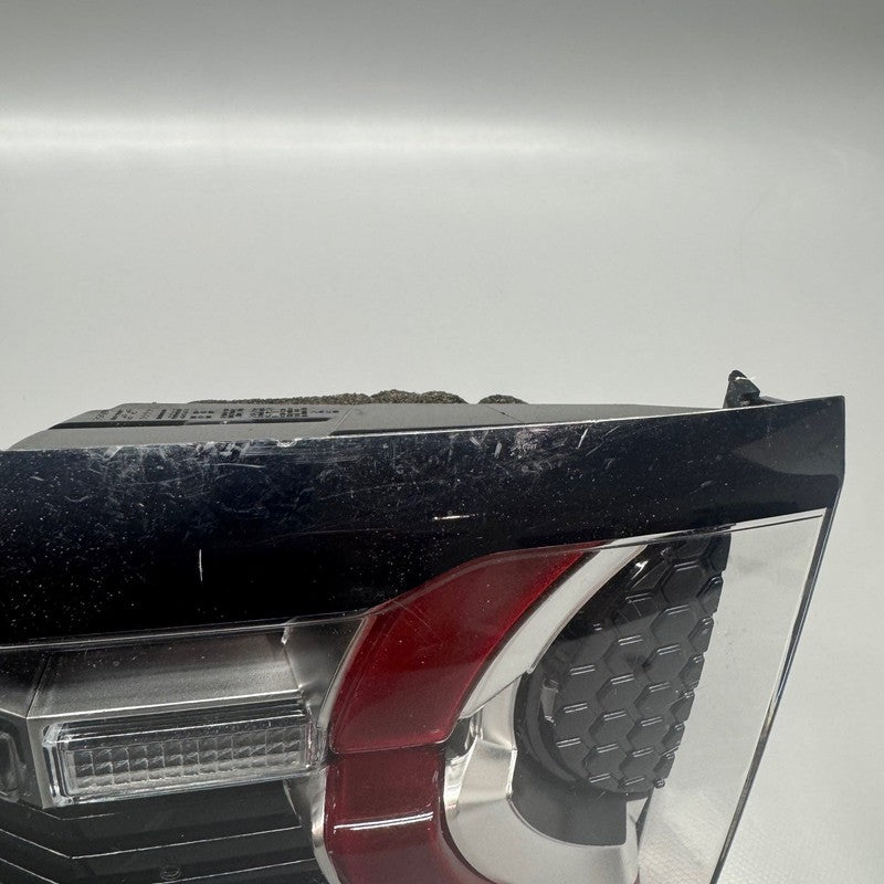 LAND ROVER DISCOVERY SPORT INNER TAIL LIGHT RIGHT PASSENGER 2015-2018 
