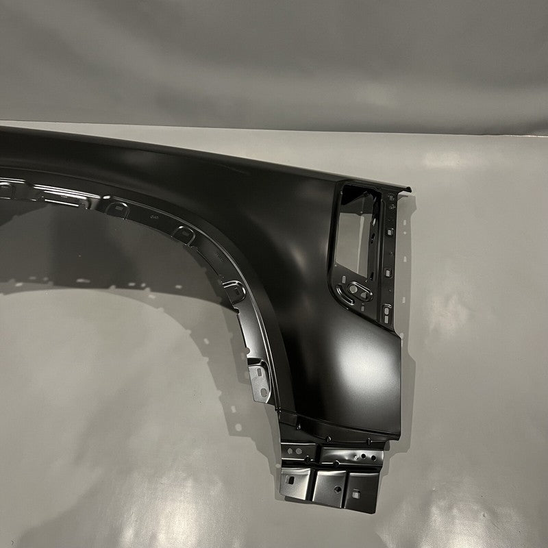 LR131387 LAND ROVER DEFENDER FENDER LEFT SIDE 2020 2021 2022 2023 2024 OEM LR131387