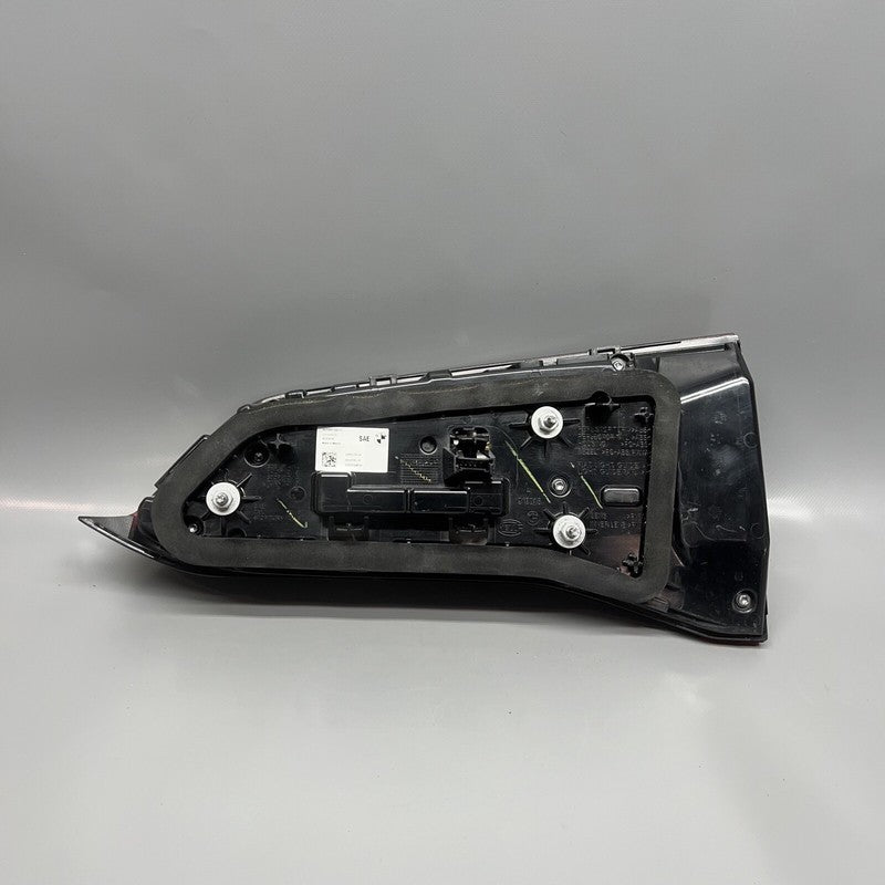 8793199807 BMW X5 TAIL LIGHT LEFT DRIVER INNER 2019 2020 2021 OEM 7793199707