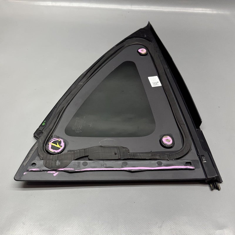 1495740-00-E TESLA MODEL Y QUARTER GLASS LEFT REAR 2020 2021 2022 2023 OEM 1495740-00-E