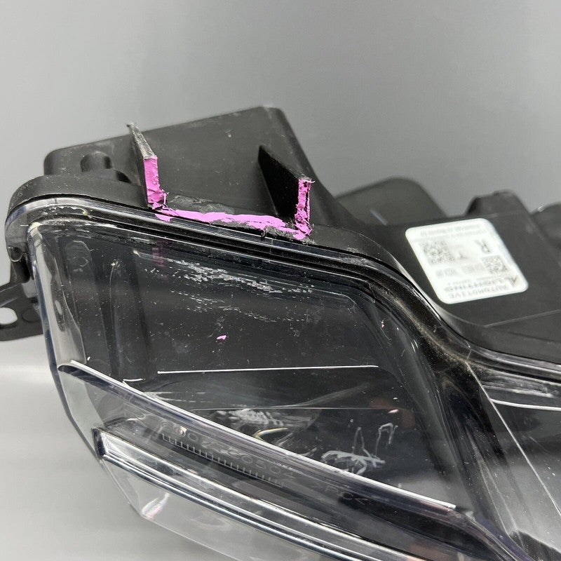 1077392-00-F TESLA MODEL 3 FOG LIGHT RIGHT PASSENGER 2017 2018 2019 2020 2021 2022 OEM 3 PIN