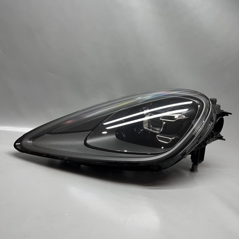 9Y0941031S PORSCHE CAYENNE GTS HEADLIGHT LEFT DRIVER 2019 2020 2021 2022 LED OEM 9Y0941031S