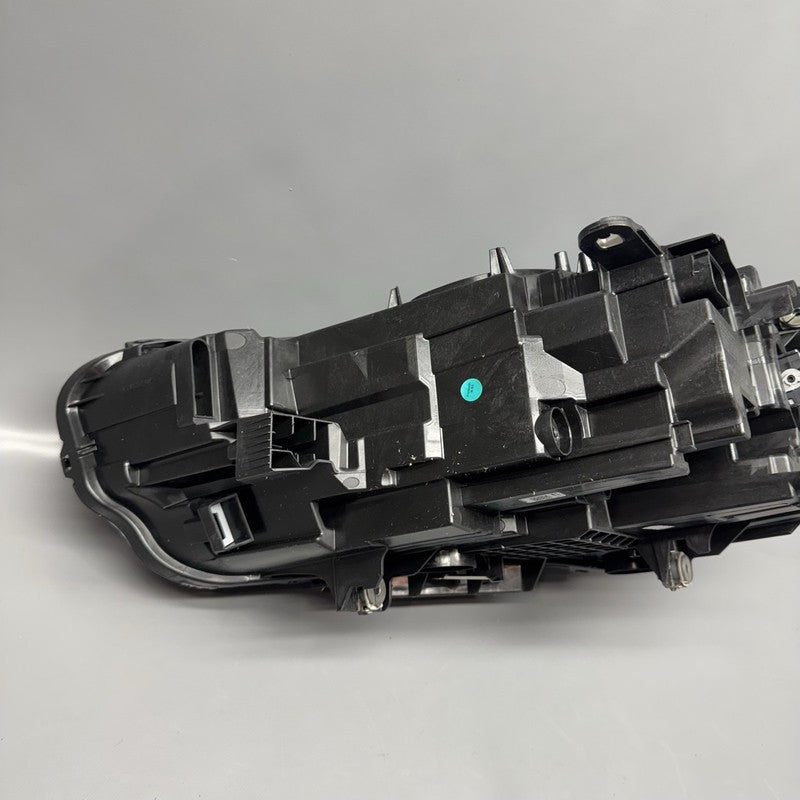 63115A01176 BMW X1 HEADLIGHT RIGHT PASSENGER 2020 2021 2022 LED 63115A01176 OEM