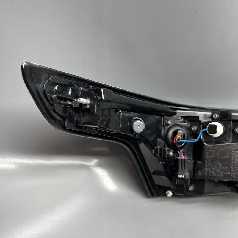 LR061588 RANGE ROVER SPORT TAIL LIGHT RIGHT PASSENGER 2014 2015 2016 2017 OEM LR061588