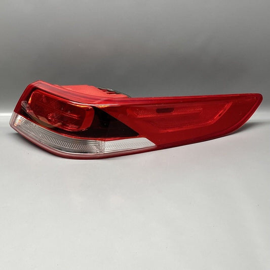 92402-D5000 KIA OPTIMA TAIL LIGHT RIGHT PASSENGER 92402-D5000 2016 2017 2018 2019 2020 OEM 