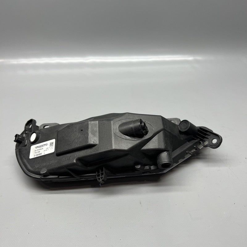 VOLVO XC 90 FOG LIGHT LEFT DRIVER LED 2016 2017 2018 2019 OEM 31395865