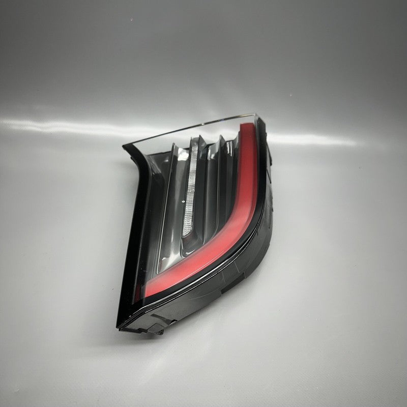 TESLA MODEL Y LIFTGATE TAIL LIGHT LEFT DRIVER 2020 21 22 2023 OEM 1502