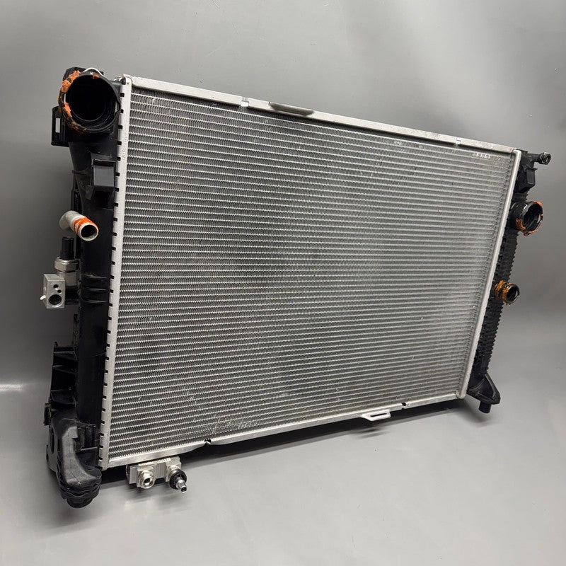 A2045003703 MERCEDES BENZ E350 E550 COOLANT RADIATOR 2010 2011 2012 2013 2014 2015 OEM
