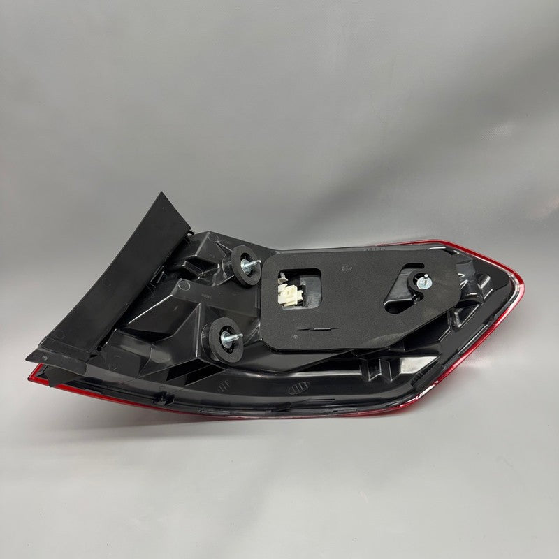 MERCEDES BENZ E350 TAIL LIGHT LEFT DRIVER E550 SEDAN 2014 2015 2016 LE