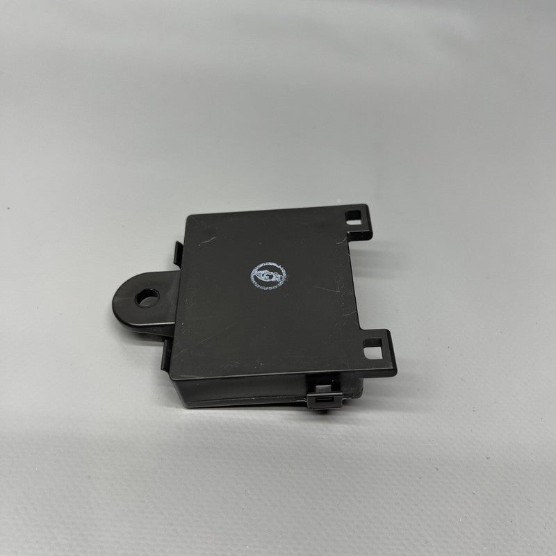 10696551-00-E TESLA MODEL S DOOR HANDLE CONTROL UNIT MODULE FRONT 2016 2017 2018 2019 OEM