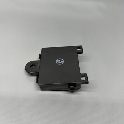 10696551-00-E TESLA MODEL S DOOR HANDLE CONTROL UNIT MODULE FRONT 2016 2017 2018 2019 OEM