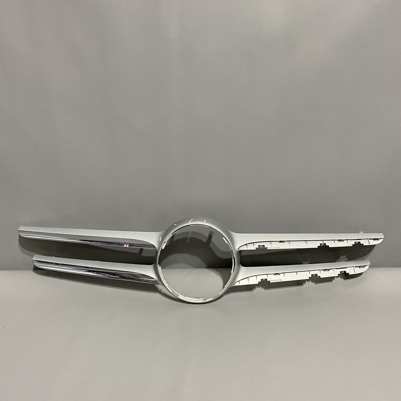 A2058880160 MERCEDES BENZ C300 FRONT GRILLE CENTER TRIM C400 A2058880160 2015 2016 2017 OEM