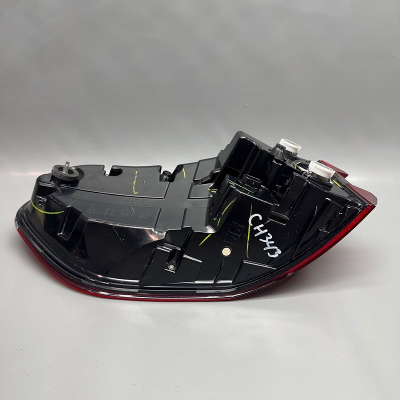 BMW X5 TAIL LIGHT RIGHT PASSENGER X5M 2019 2020 2021 2022 2023 OEM 374