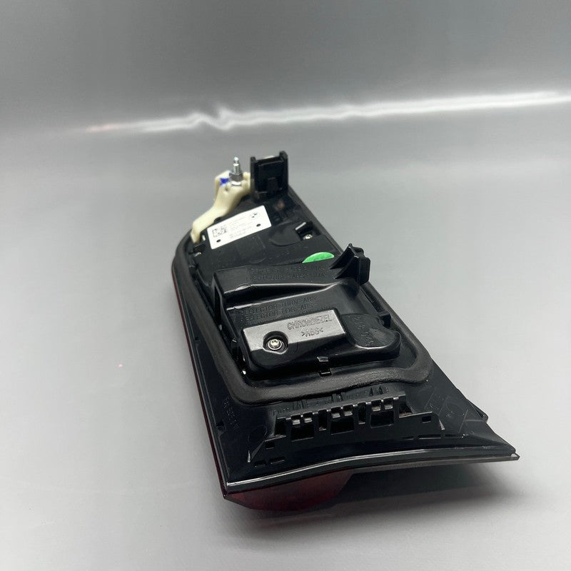 BMW M3 TAIL LIGHT INNER LEFT 330 M340 2019 2020 2021 OEM H7749508906 S