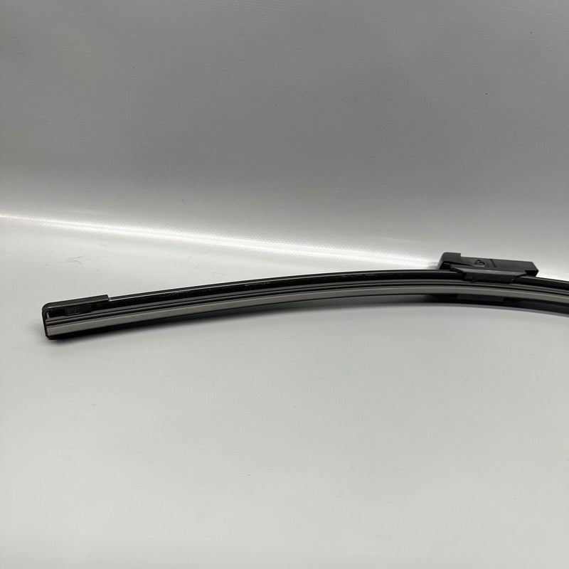 1076731-00-B TESLA MODEL 3 WINDSHIELD WIPER BLADE RIGHT 2017 2018 2019 2020 2021 2022 2023