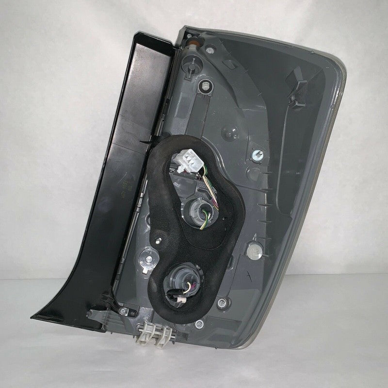 TOYOTA PRIUS TAIL LIGHT LEFT DRIVER 2012 2013 2014 2015 OEM