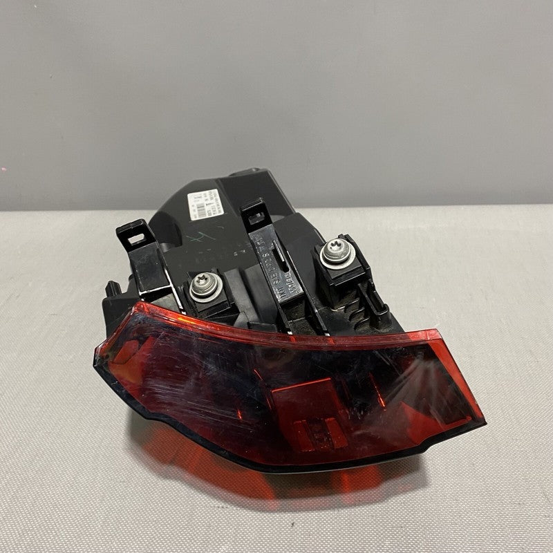 7P5945207D PORSCHE CAYENNE TAIL LIGHT LEFT DRIVER 7P5945207D OEM LED 2015 2016 