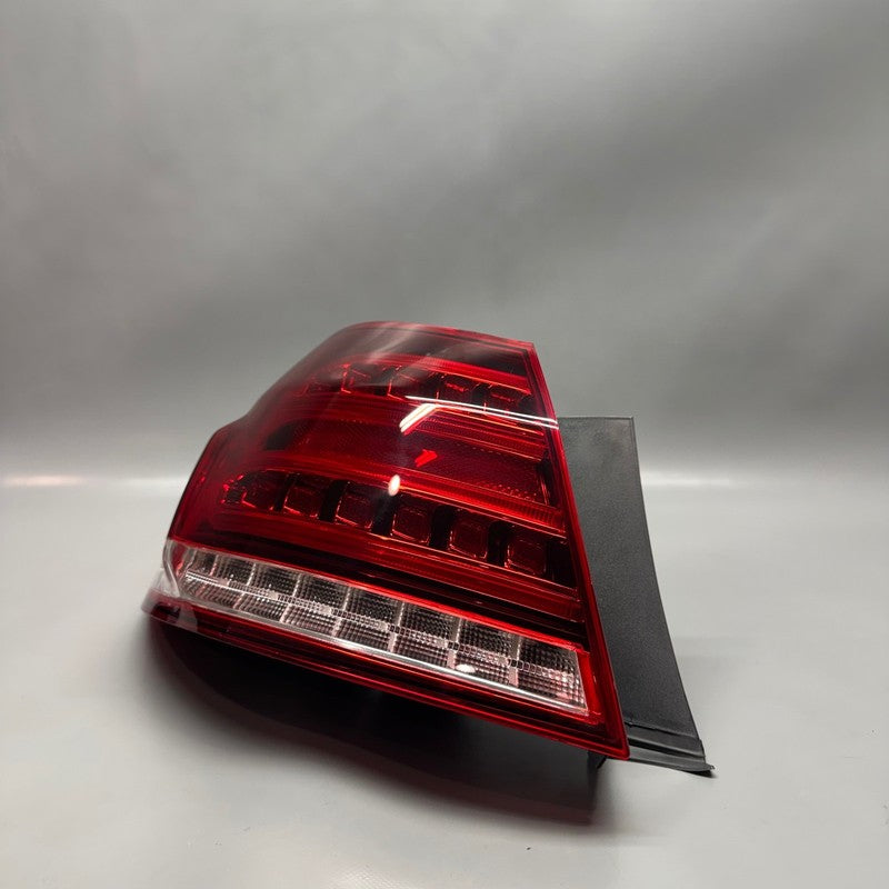 MERCEDES BENZ E350 TAIL LIGHT LEFT DRIVER E550 SEDAN 2014 2015 2016 LE