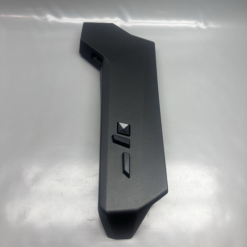 1864038-00-F TESLA CYBERTRUCK SEAT CONTROL PANEL SWITCH LEFT FRONT 2024 2025 OEM 1864038-00-F