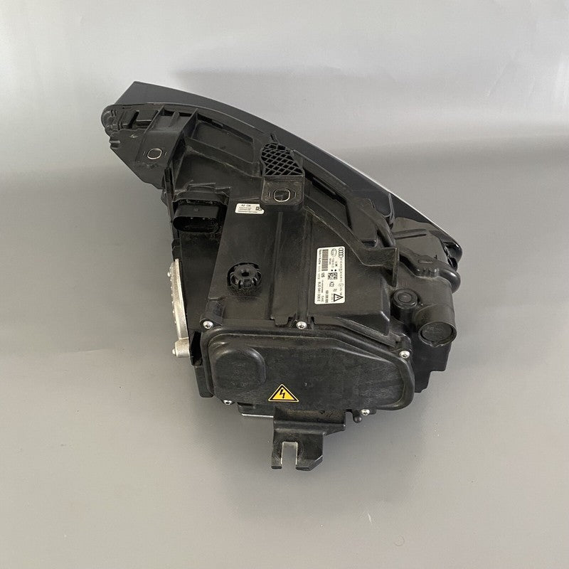 8U0941006E AUDI Q3 HEADLIGHT RIGHT PASSENGER 8U0941006E XENON LED 2016 2017 OEM 