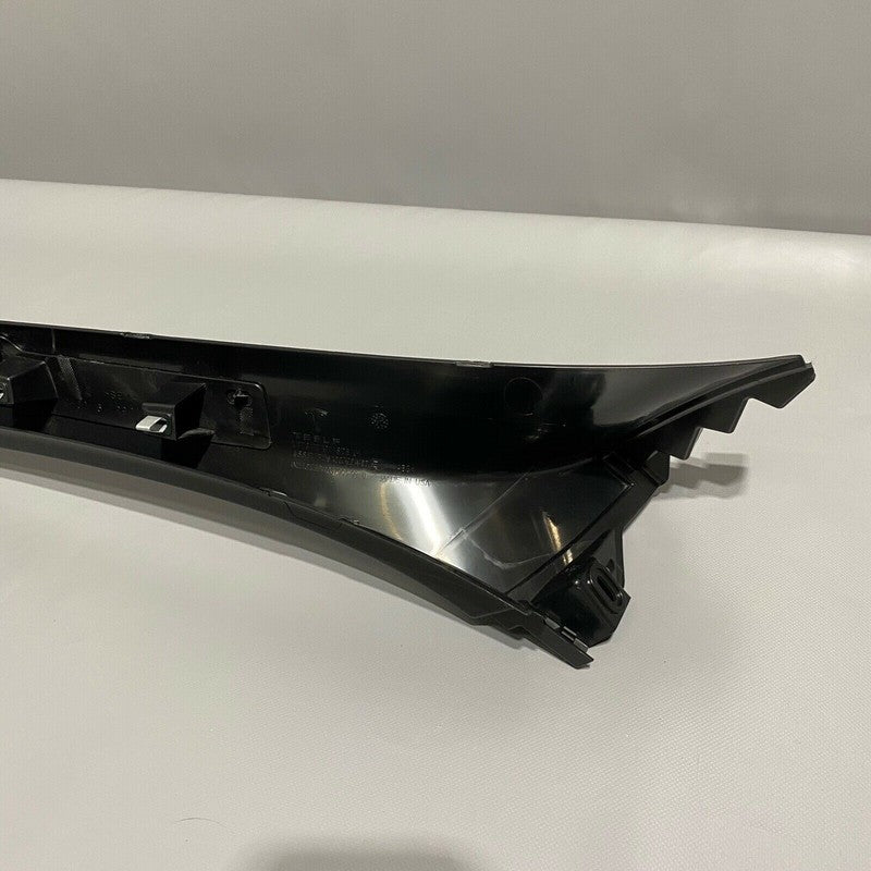 1037904-00-E TESLA MODEL X LIFTGATE TRIM LEFT DRIVER 1037904-00-E 2016 2017 2018 2019 OEM 