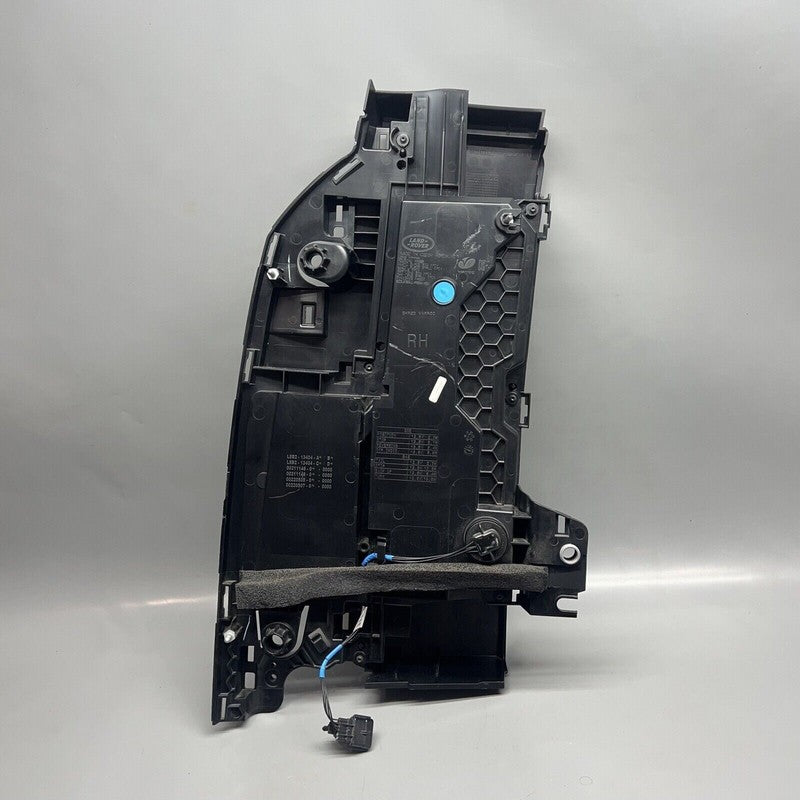 L8B3-13404-DD LAND ROVER DEFENDER TAIL LIGHT RIGHT PASSENGER 2020 2021 2022 OEM L8B3-13404-DD