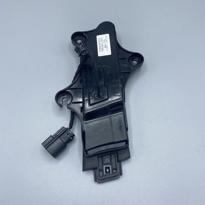 1035418-00-E TESLA MODEL X OUTER DOOR HANDLE LEFT FRONT 1035418-00-E 2016 2017 2018 2019 OEM