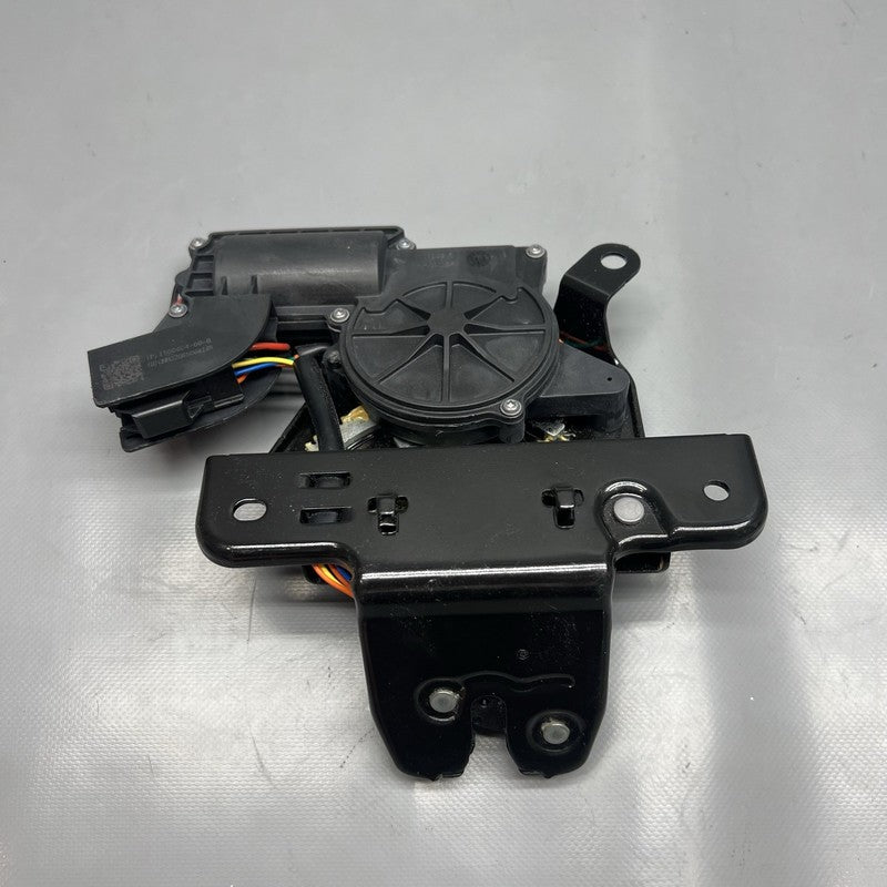 1500604-00-B TESLA MODEL Y 3 LIFTGATE CINCH LATCH 2017 2018 2019 2020 2021 2022 2023 OEM