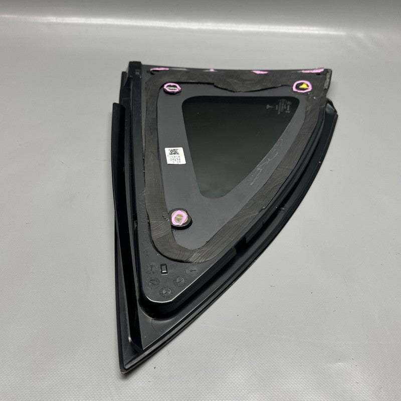1495740-00-E TESLA MODEL Y QUARTER GLASS LEFT REAR 2020 2021 2022 2023 OEM 1495740-00-E