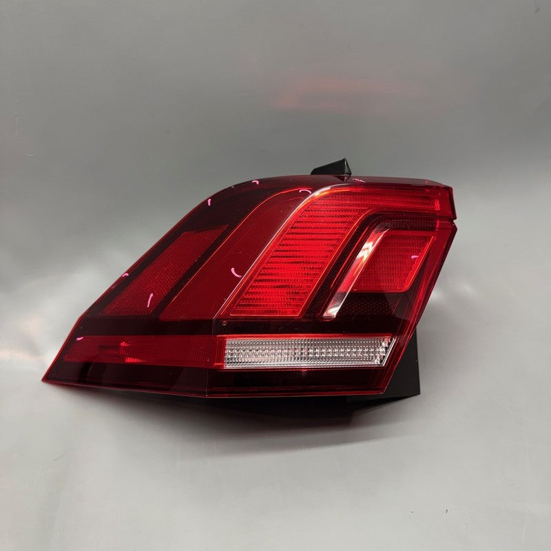 VOLKSWAGEN TIGUA TAIL LIGHT LEFT DRIVER 2018 2019 2020 OEM 5NN945095A