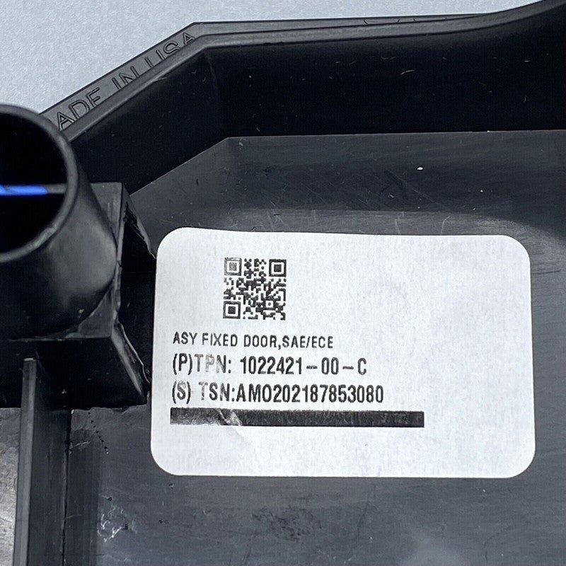 1518783-00-A TESLA MODEL S CHARGE DOOR REFLECTOR LIGHT RIGHT 2016 2017 2018 2019 2020 OEM