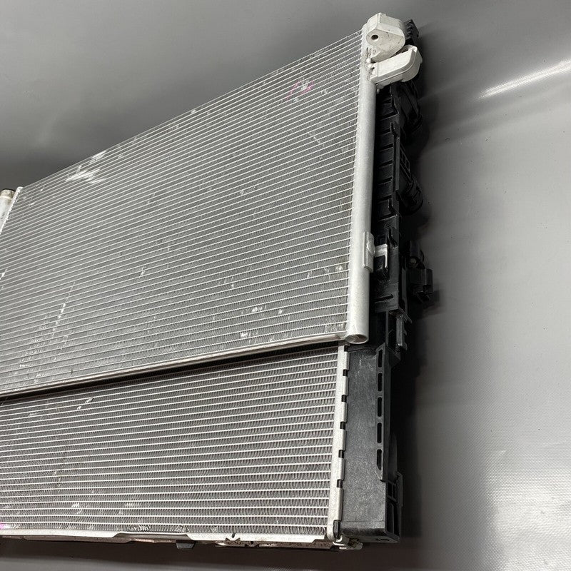 1742 7953398 BMW 850 RADIATOR M8 FAN CONDENSER 17427953398 2017 2018 2019 OEM