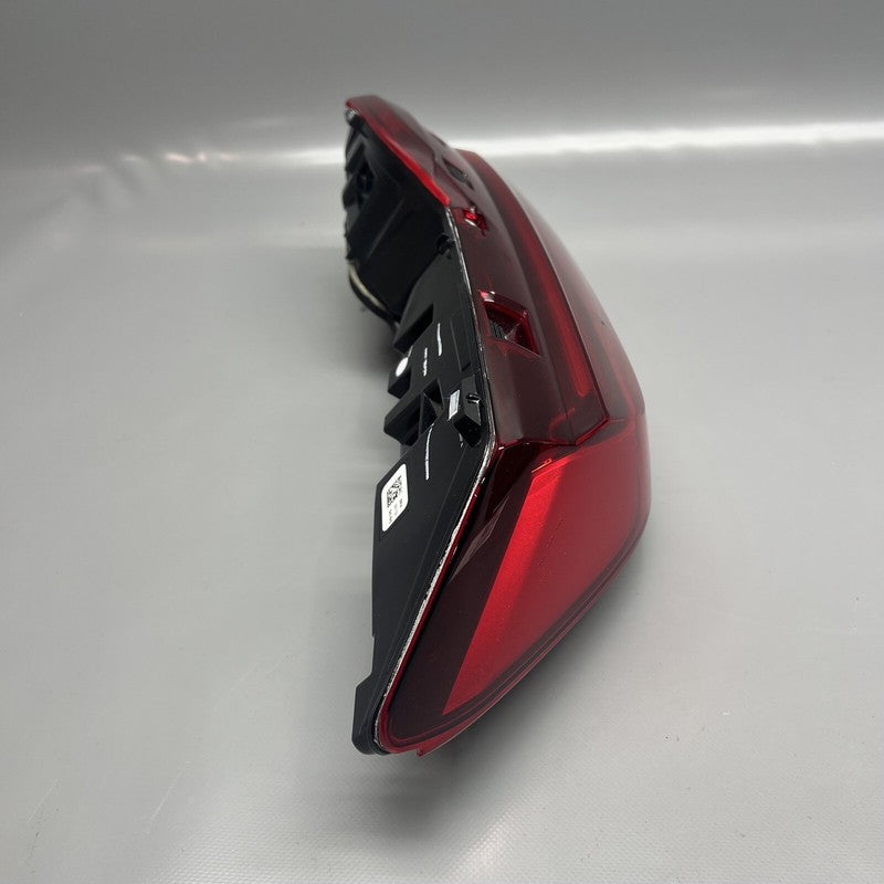 H75A164A304 BMW X7 TAIL LIGHT INNER RIGHT PASSENGER 2019 2020 2021 2022 OEM H75A164A304