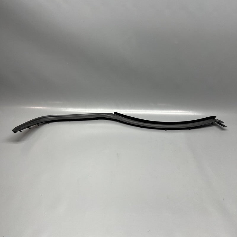 95B839762B PORSCHE MACAN WEATHER STRIP SEAL RIGHT REAR 2016 17 18 19 2020 OEM 95B839762B